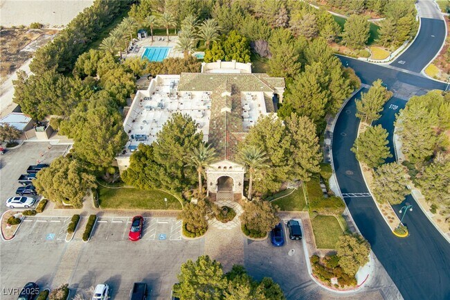 Building Photo - 47 Grand Masters Dr