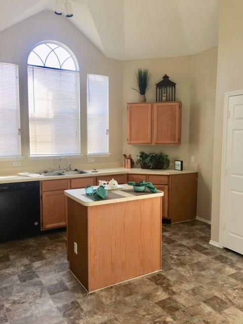 Building Photo - NICE 3/2/2 in Mesquite.