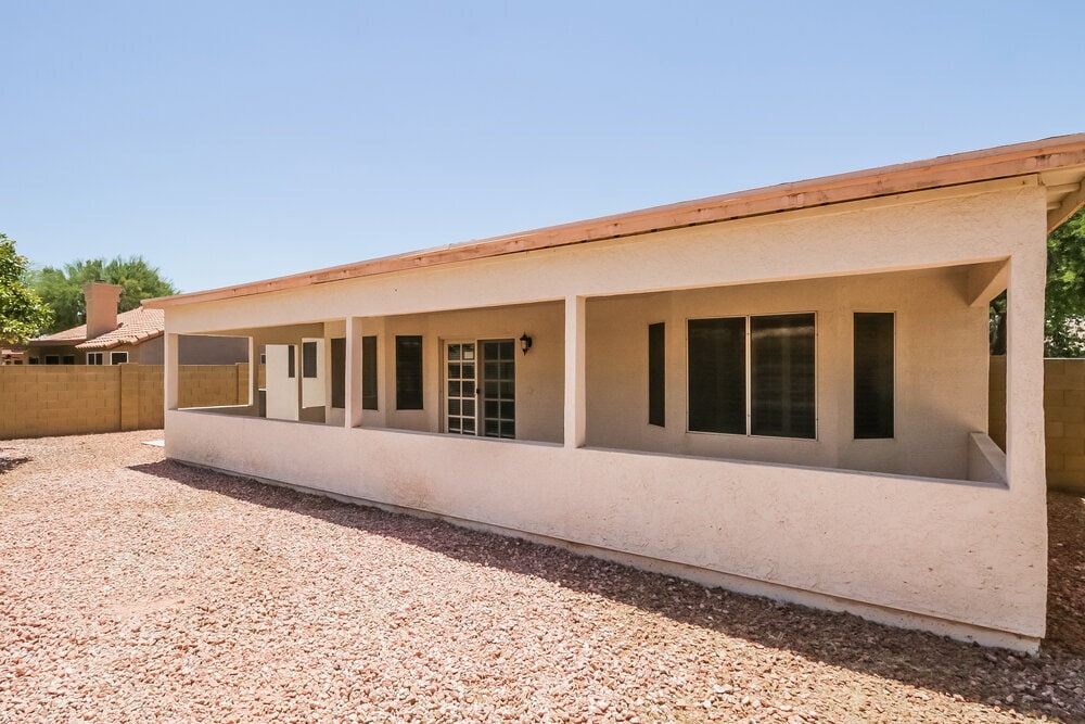 Building Photo - 2216 E Sherri Dr