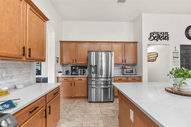 Building Photo - 14373 Wake Robin Dr