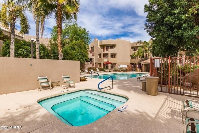 Building Photo - 4850 E Desert Cove Ave