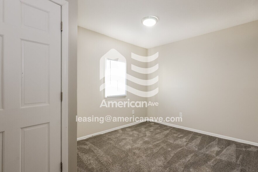 Building Photo - 1515 Villa Ave