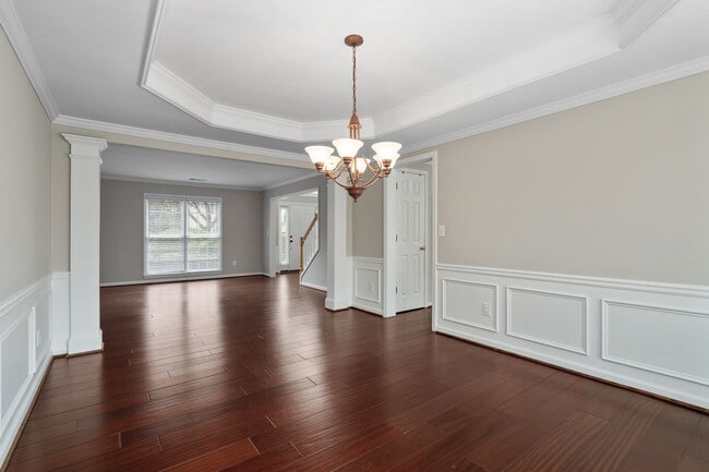 Building Photo - Spacious 4-Bedroom Two-Story Home in Dunwo...