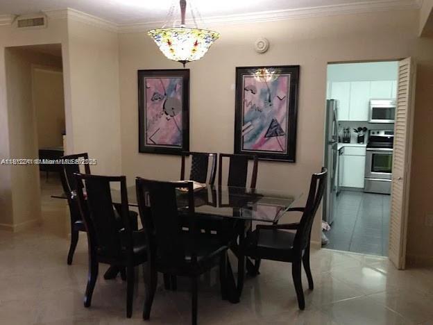 Building Photo - 10185 Collins Ave