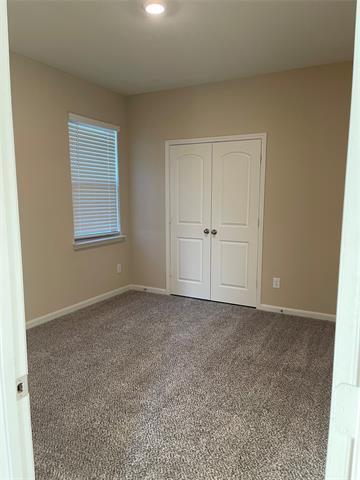 Building Photo - 216 Ridgeland Oak Dr