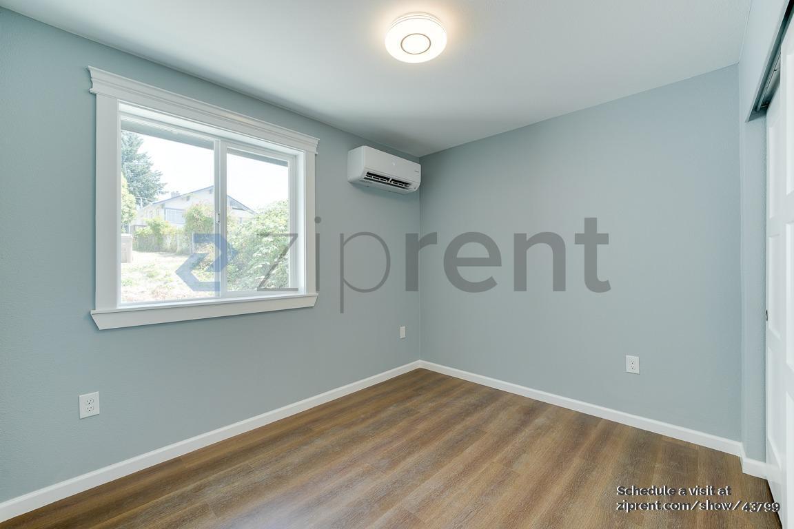 Building Photo - 5003 S Sheridan Ave