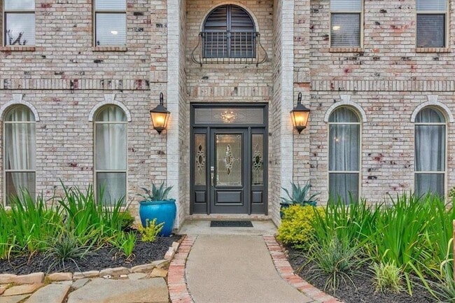 Building Photo - 4820 Ashland Ln