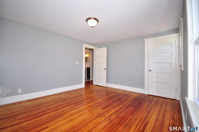 Building Photo - 14 Hazelmeadow Pl