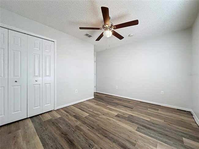 Building Photo - 413 Mulberry Ct