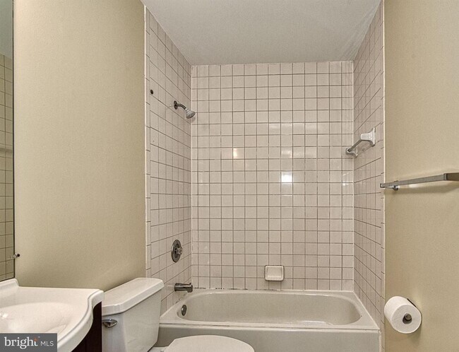 Building Photo - 2205 Cedar Mill Ct