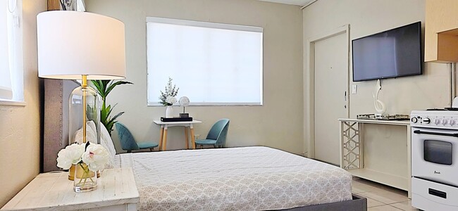 Building Photo - 301 86th St