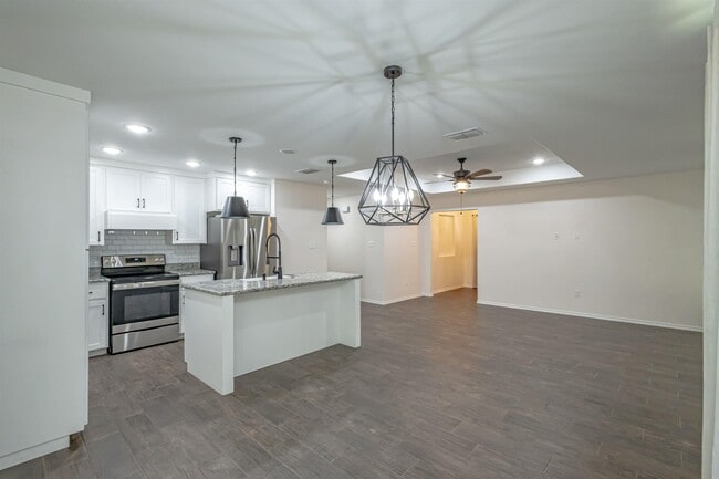 Building Photo - 3622 Octavia Dr