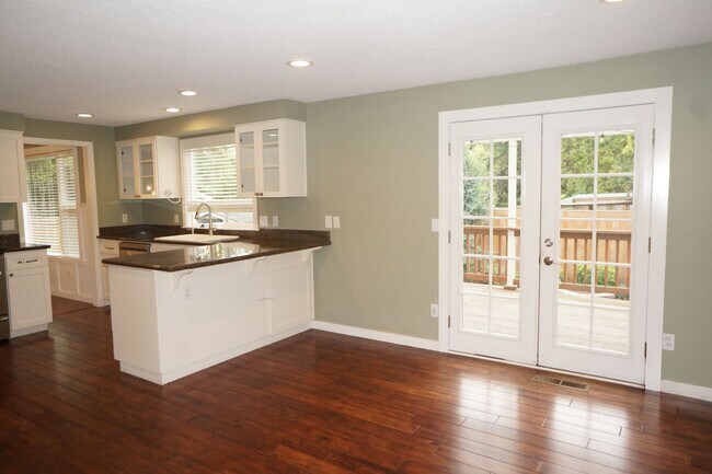 Building Photo - 10602 SW Windsor Pl