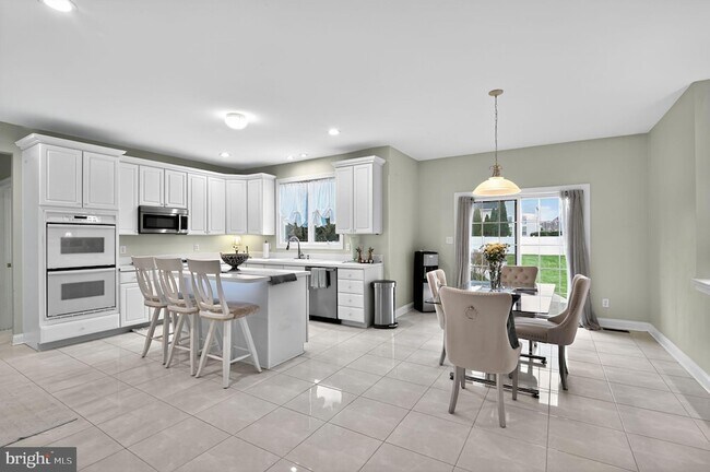 Building Photo - 20 Jasmine Rd