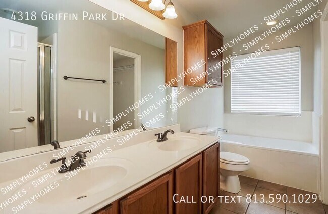 Building Photo - 4318 Griffin Park Dr