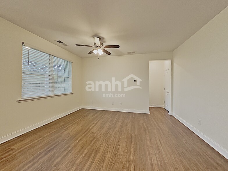 Building Photo - 2482 Napa Valley Dr