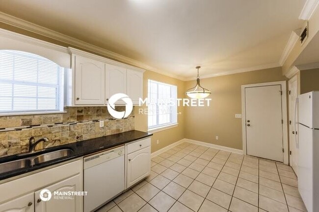 Building Photo - 1220 Riverford Dr
