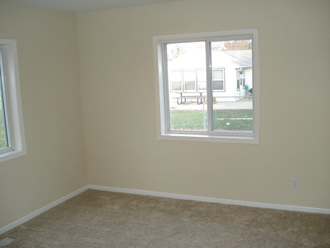 Building Photo - Three Bedroom One Bath Home Available May 10th