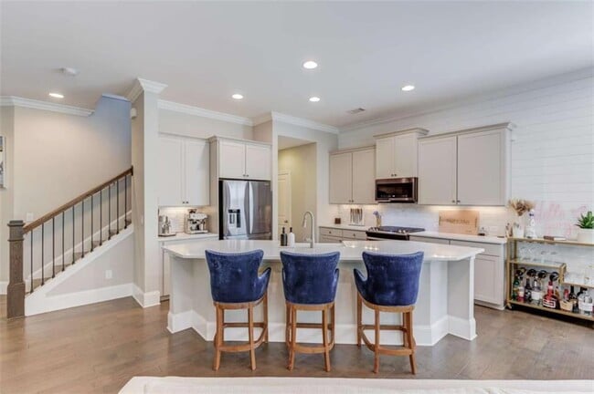 Building Photo - 1450 Edgebrook Ct NE