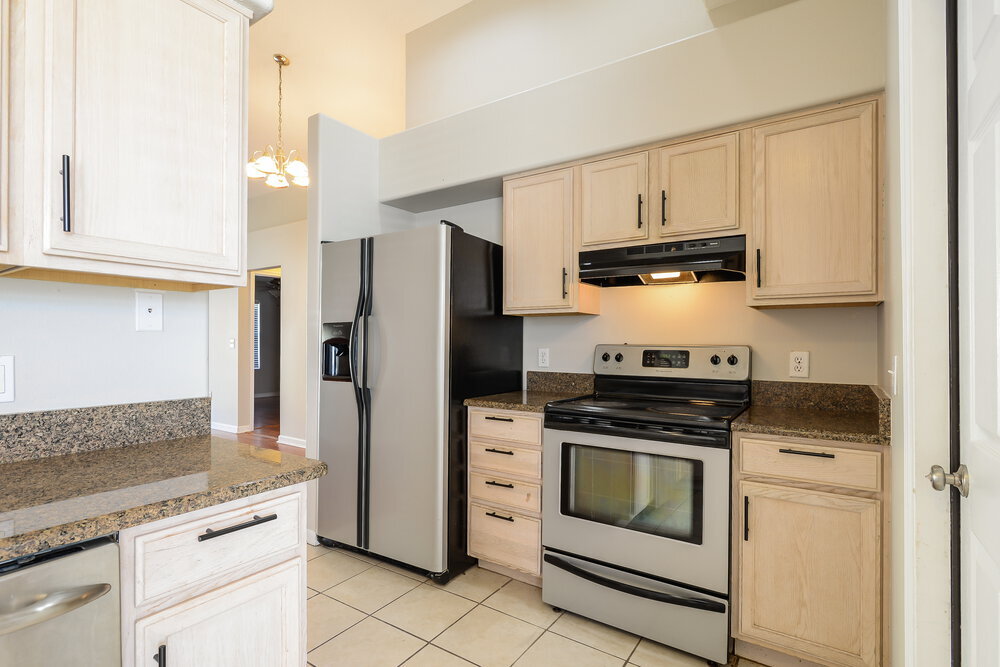 Building Photo - 535 Royal Ridge St