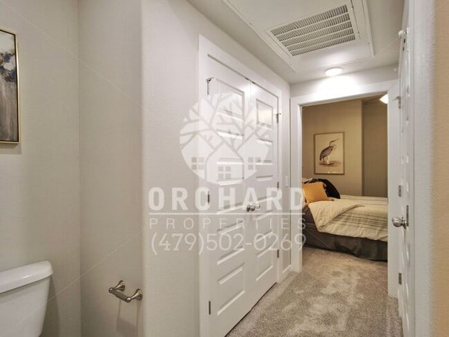 Building Photo - 1/1 Flat | Endura Park- Apartments in Siloam Springs!