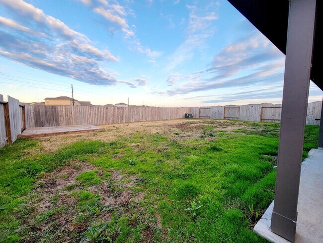 Building Photo - 21522 Violet Rdg Rd