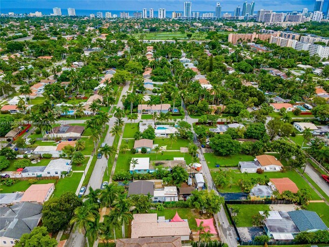 Building Photo - 1622 Mayo St