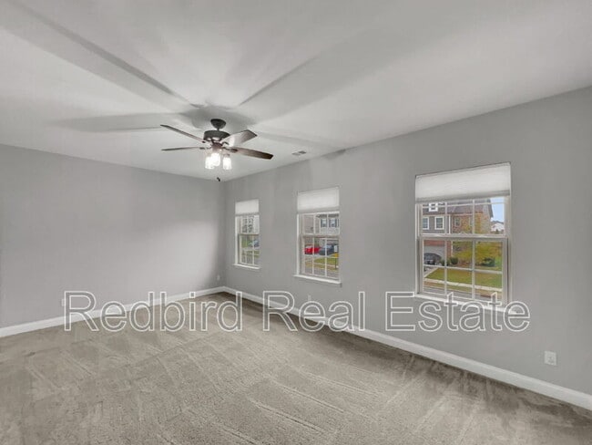 Building Photo - 1005 Lonergan Cir