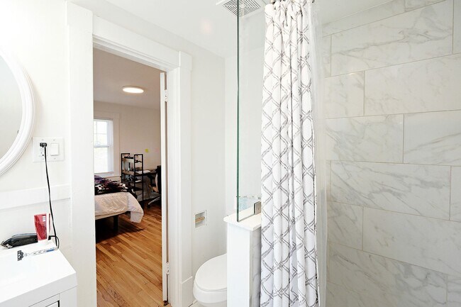 Building Photo - Top-Level Fry's Spring Apartment With Utilities Included