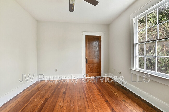Building Photo - 318 N Olympia St