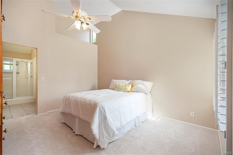 Building Photo - 33 Belcanto