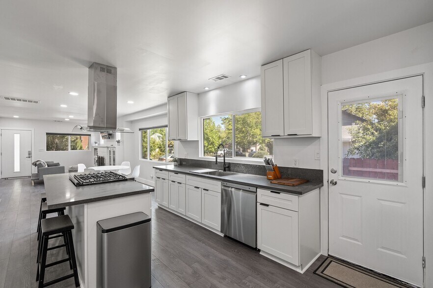 Kitchen - 1633 35th St
