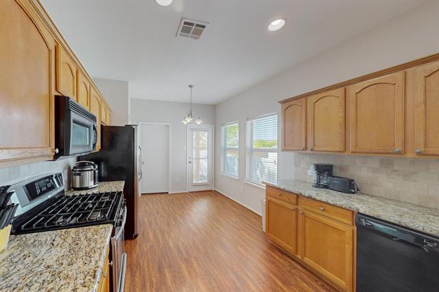 Building Photo - 1421 Cherokee Rose Trail