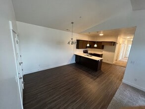 Building Photo - 3363 Hardman Way