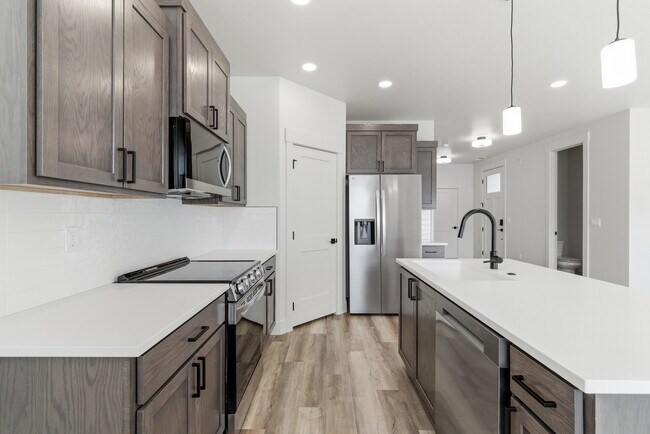 Building Photo - 4711 Highgarden Wy