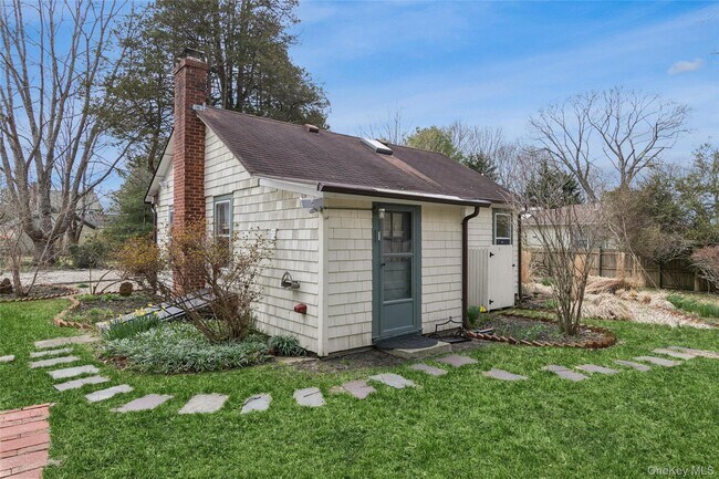 Building Photo - 424 Main St