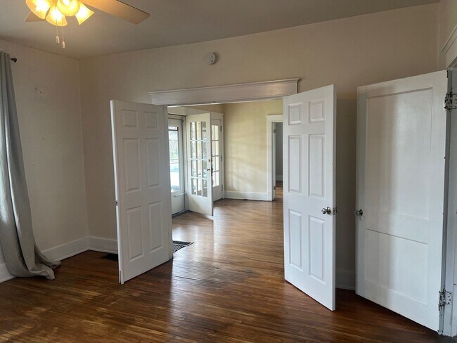 Building Photo - 2502 Blair Blvd