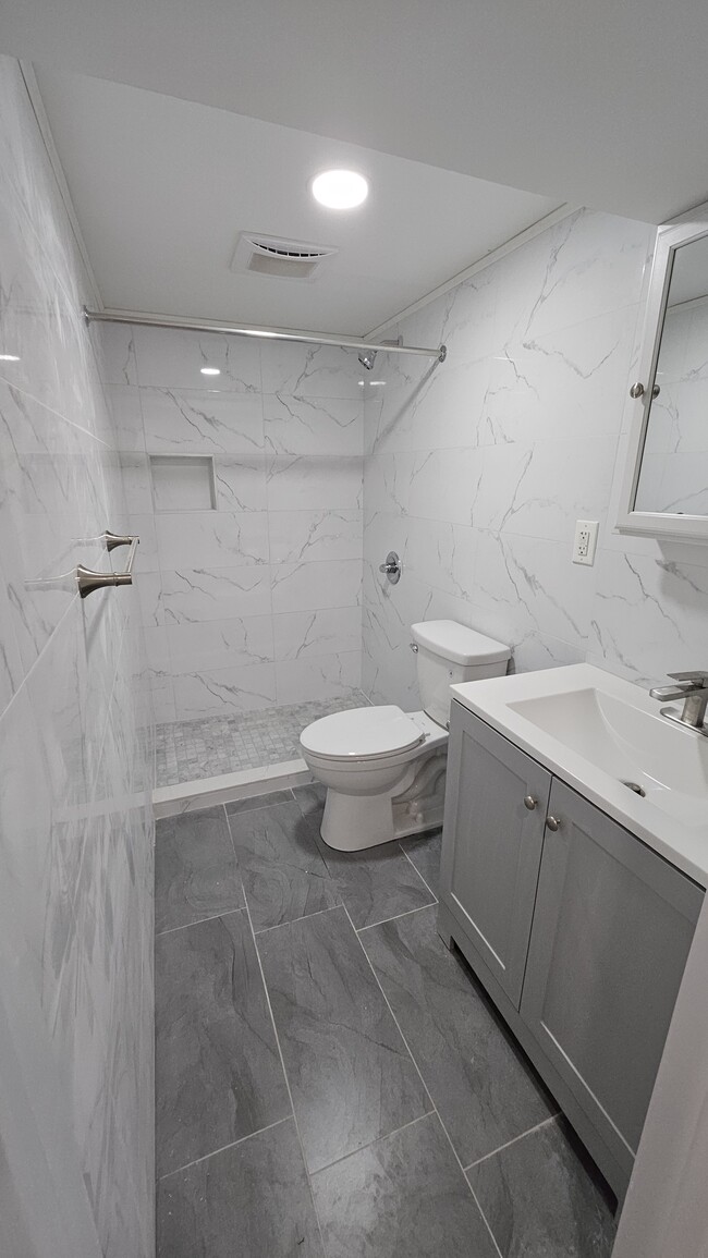 Bathroom - 2809 Avenue I