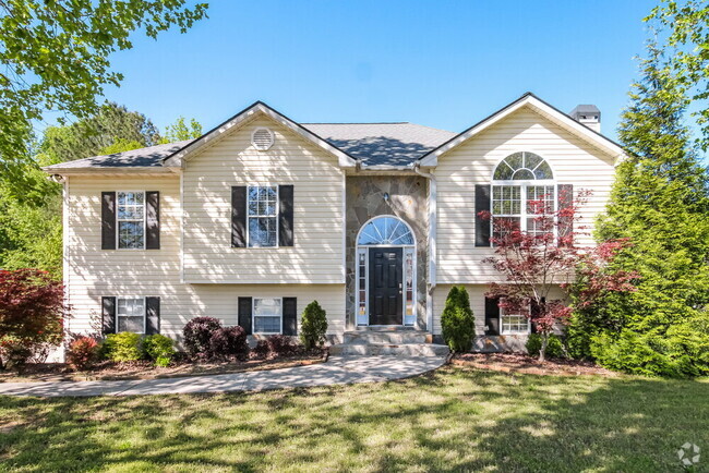 Building Photo - 1208 Crystal Bend