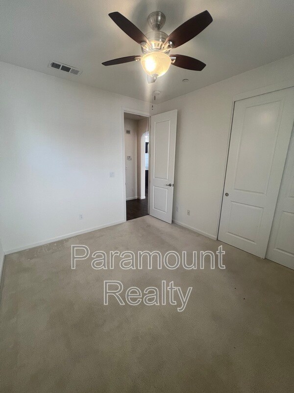 Building Photo - 2017 Tarragon Rose Ct