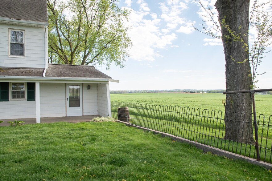 Building Photo - 488 S Colebrook Rd