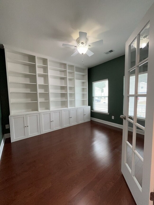 Building Photo - 292 Calm Water Way