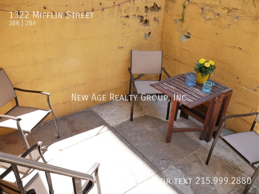 Building Photo - 1322 Mifflin St