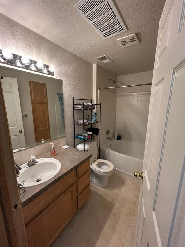 Building Photo - 1073 Tierra Ln