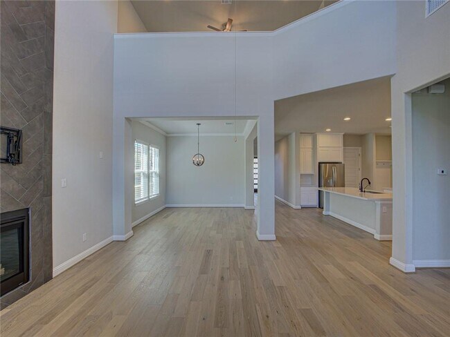 Building Photo - 425 Sitlington Ln