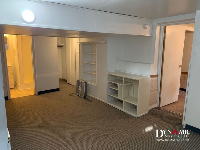 Building Photo - 4+ Bedroom, 2 Bath House By Augustana and USF