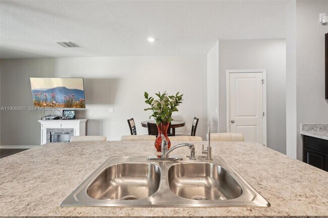 Building Photo - 508 Glenn Cross Dr