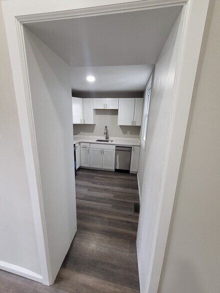 Building Photo - 132 N 50th St