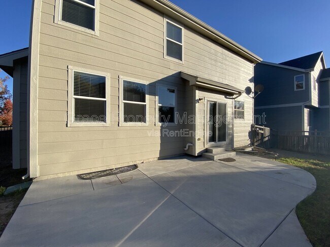 Building Photo - 239 Bristlecone St