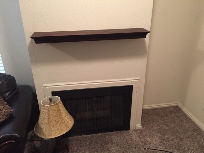 Building Photo - Partially Furnished 2 bedroom, 1 bathroom ...